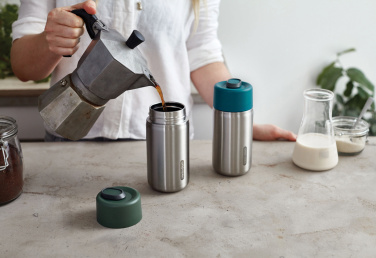 Logotrade mainoslahja tuotekuva: Musta+Blum-eristetty matkamuki ruostumatonta terästä